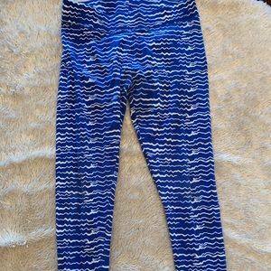 BCG blue and white stripe leggings size small